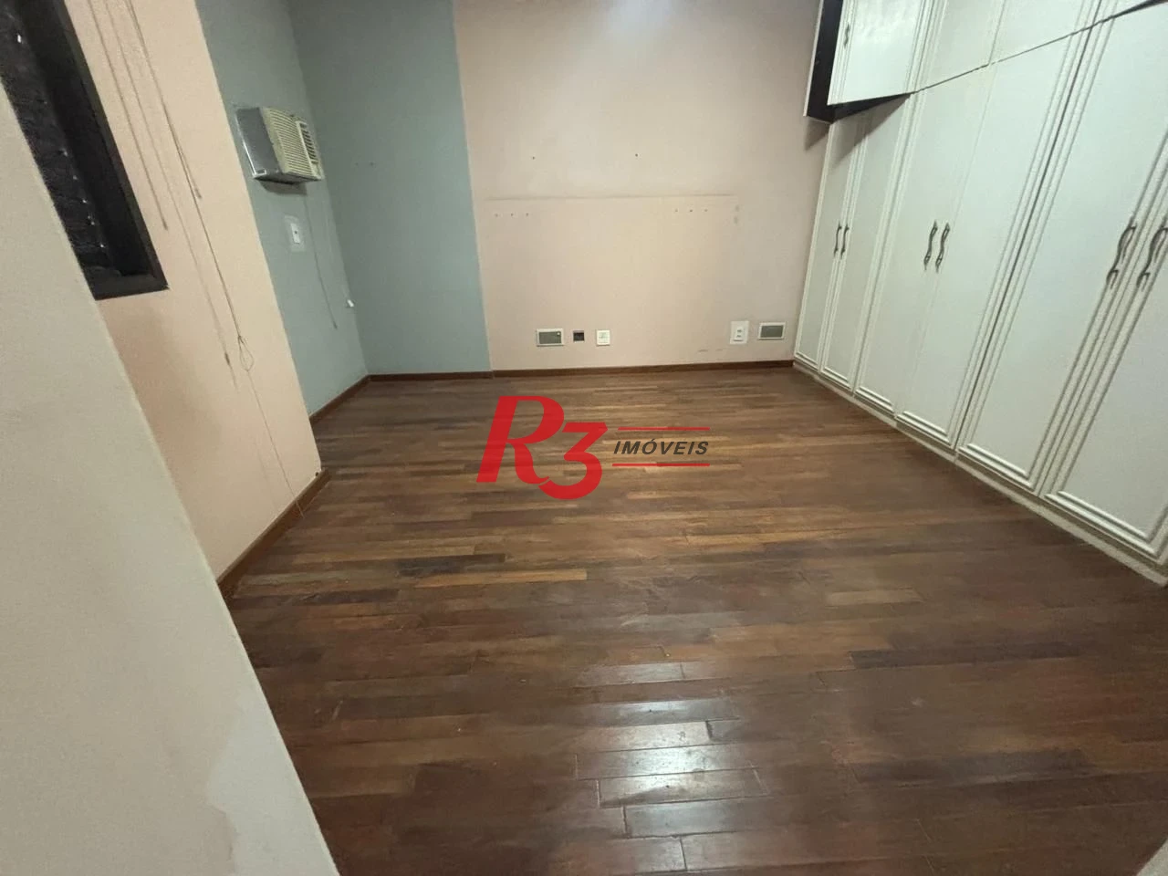 Apartamento com 3 dormitórios à venda, 162 m² por R$ 820.000,00 - Ponta da Praia - Santos/SP