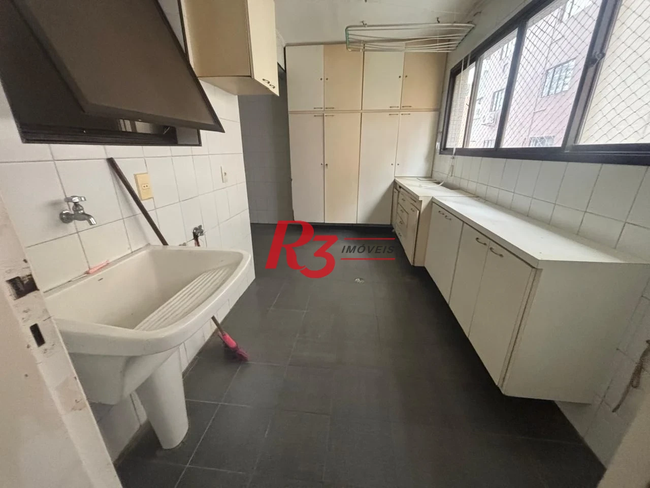 Apartamento com 3 dormitórios à venda, 162 m² por R$ 820.000,00 - Ponta da Praia - Santos/SP