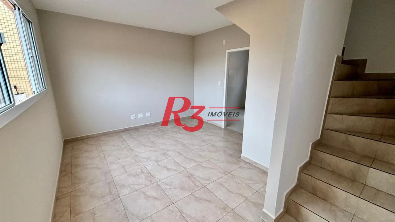 Village com lazer com 2 dormitórios à venda, 106 m² por R$ 585.000 - Vila Mathias - Santos/SP