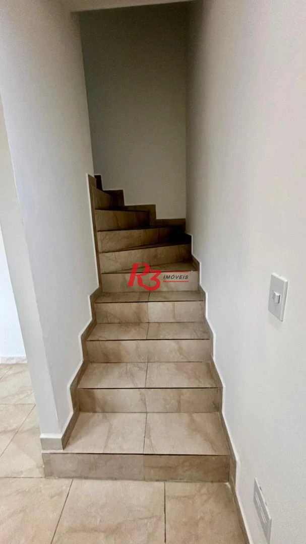 Village com lazer com 2 dormitórios à venda, 106 m² por R$ 585.000 - Vila Mathias - Santos/SP
