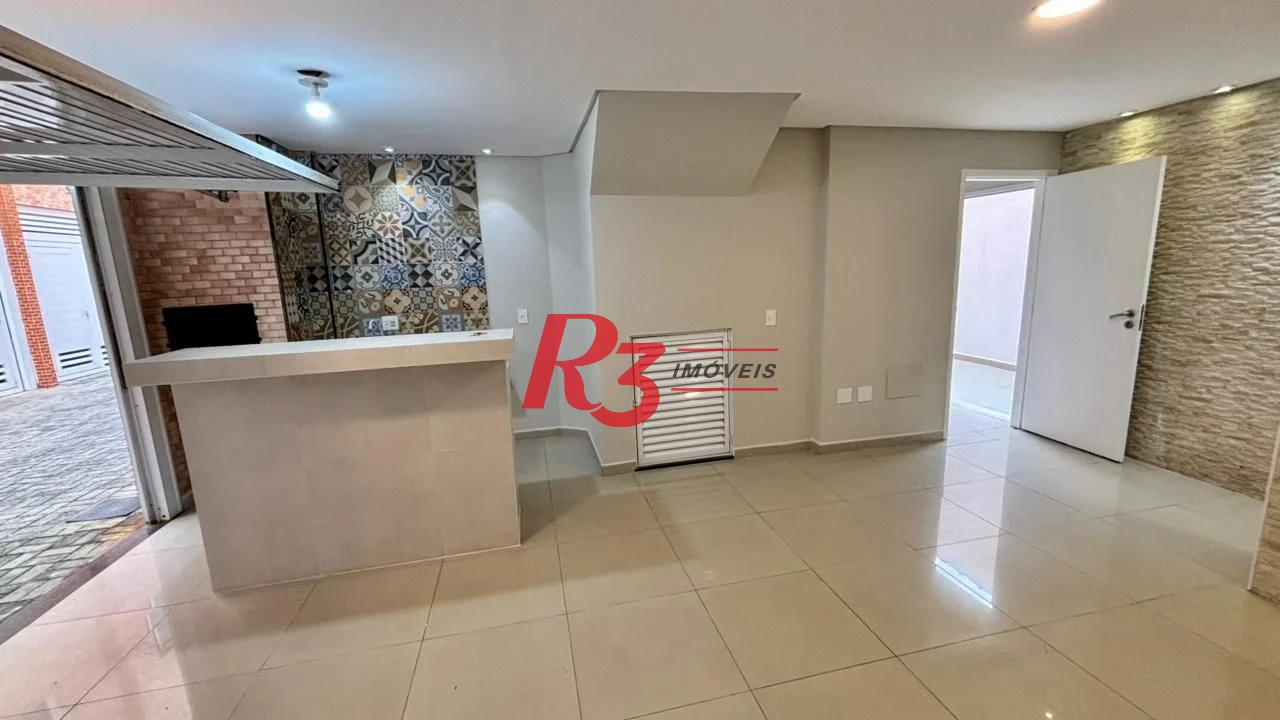 Village com lazer com 2 dormitórios à venda, 106 m² por R$ 585.000 - Vila Mathias - Santos/SP
