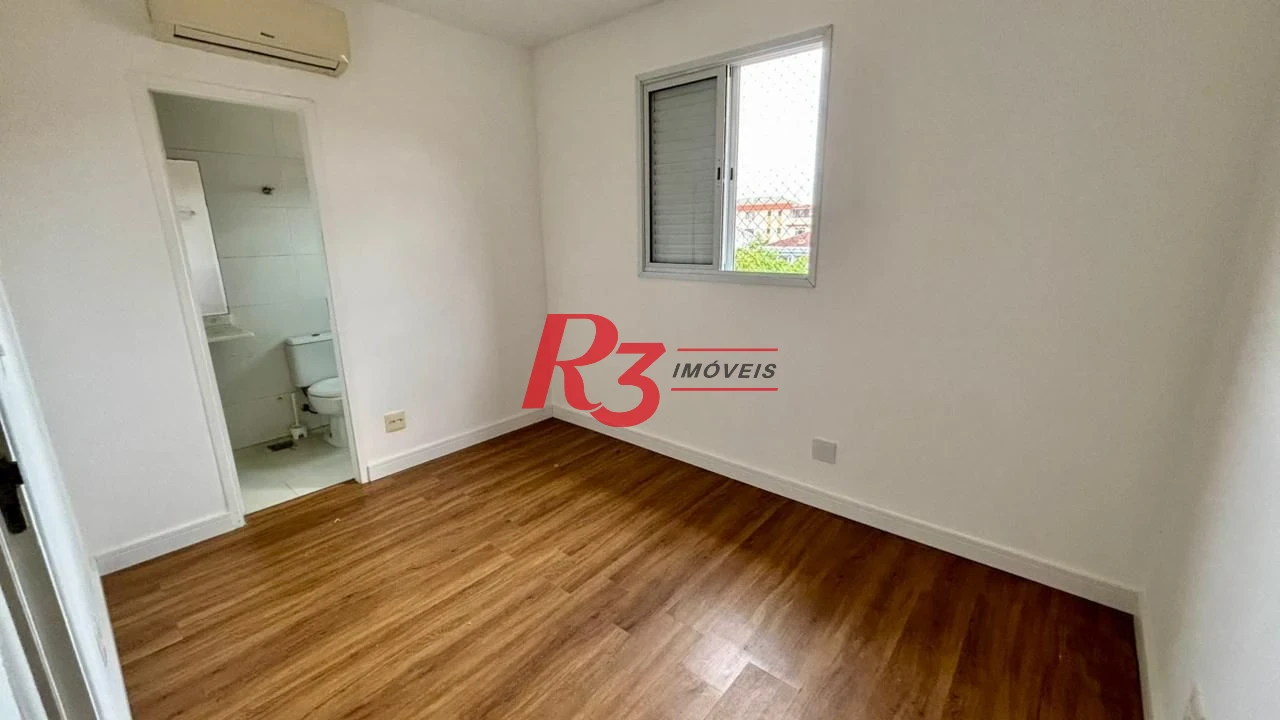 Village com lazer com 2 dormitórios à venda, 106 m² por R$ 585.000 - Vila Mathias - Santos/SP