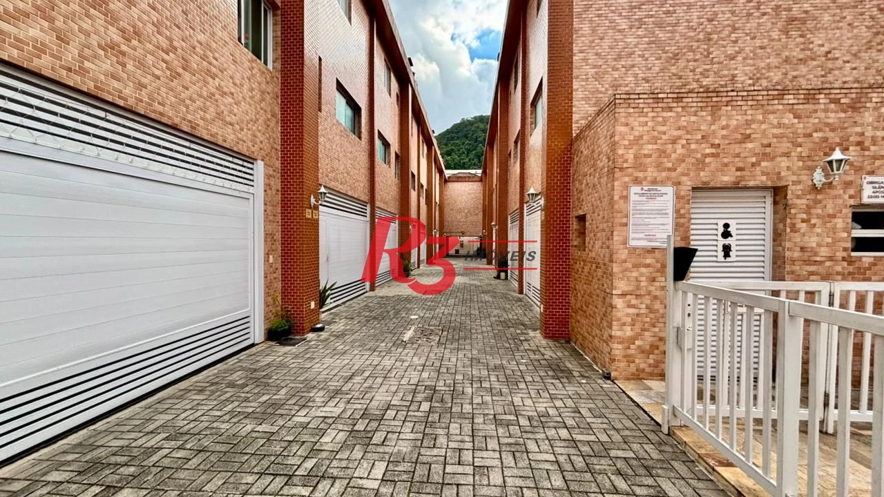 Village com lazer com 2 dormitórios à venda, 106 m² por R$ 585.000 - Vila Mathias - Santos/SP