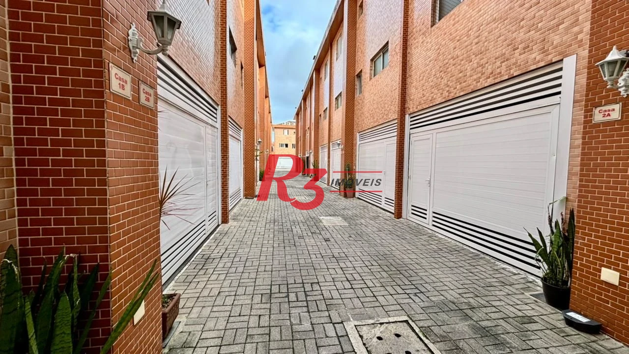 Village com lazer com 2 dormitórios à venda, 106 m² por R$ 585.000 - Vila Mathias - Santos/SP