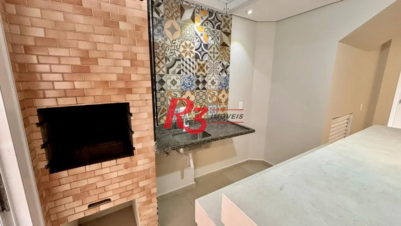 Village com lazer com 2 dormitórios à venda, 106 m² por R$ 585.000 - Vila Mathias - Santos/SP