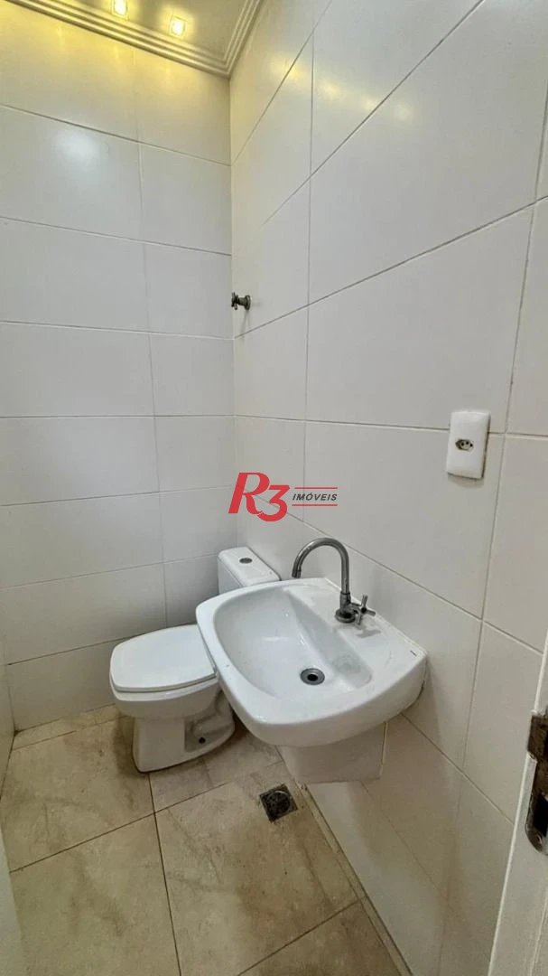 Village com lazer com 2 dormitórios à venda, 106 m² por R$ 585.000 - Vila Mathias - Santos/SP