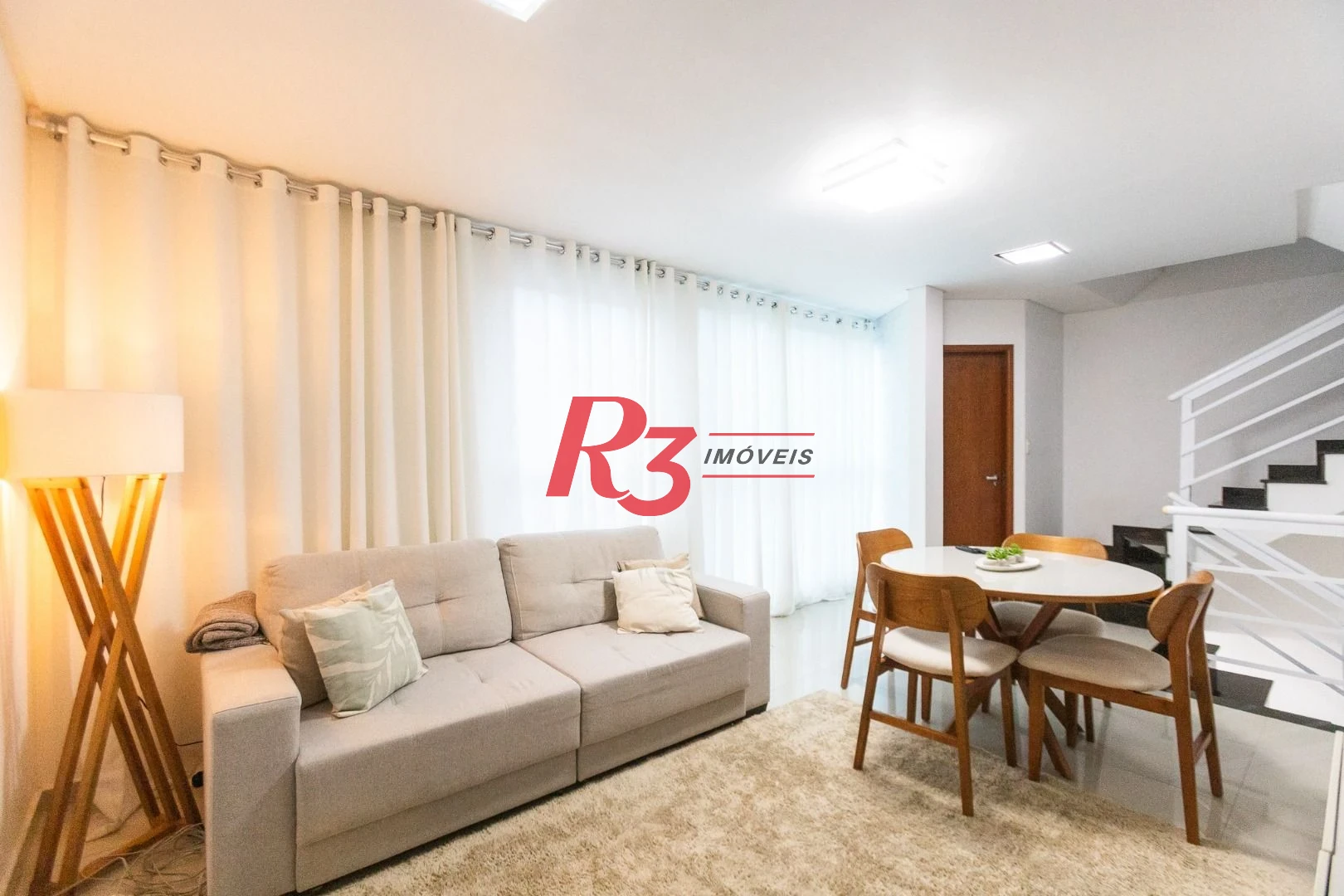 Casa com 3 dormitórios à venda, 123 m² por R$ 720.000,00 - Macuco - Santos/SP
