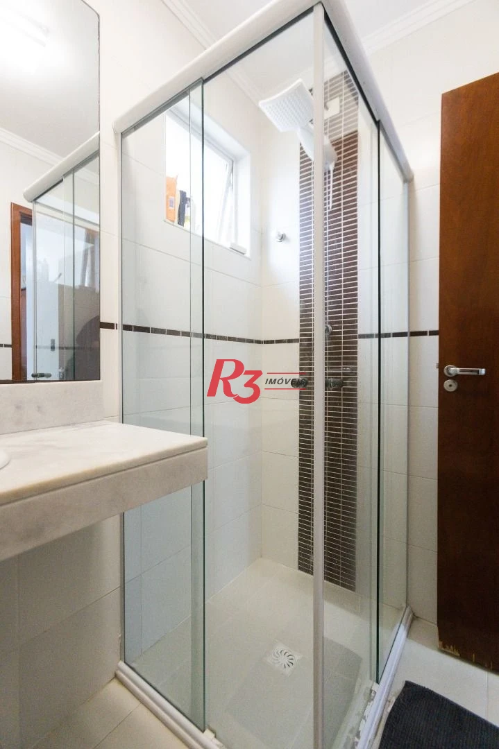 Casa com 3 dormitórios à venda, 123 m² por R$ 720.000,00 - Macuco - Santos/SP