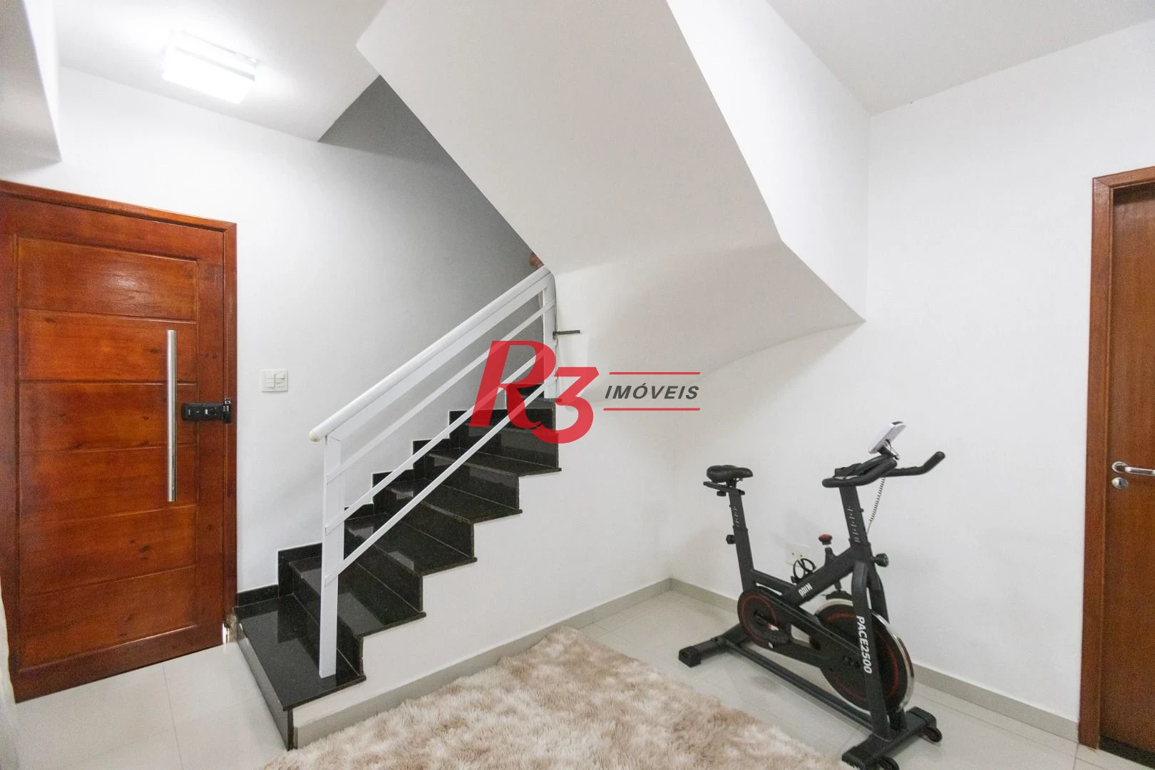 Casa com 3 dormitórios à venda, 123 m² por R$ 720.000,00 - Macuco - Santos/SP