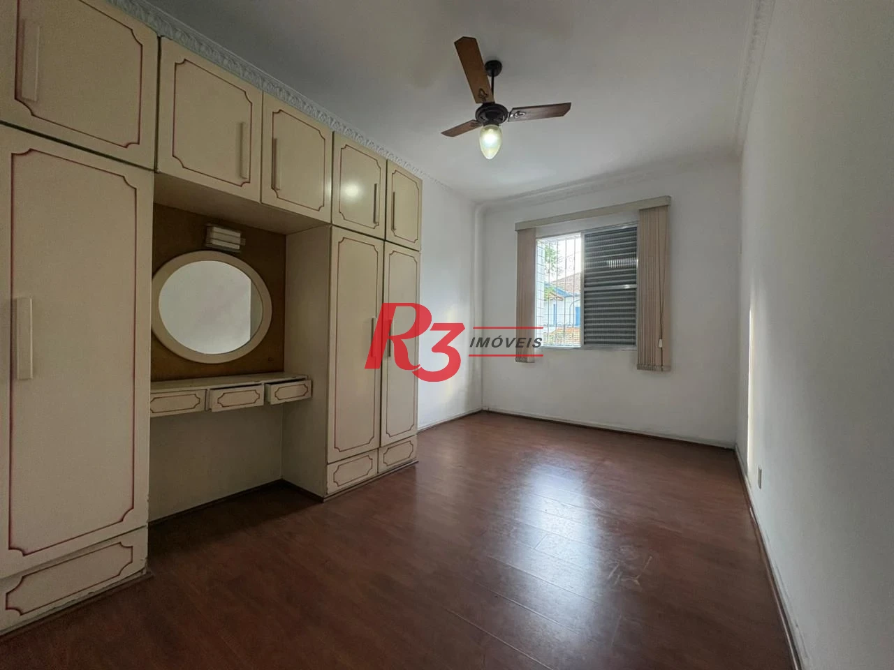 Casa com 3 dormitórios para alugar, 150 m² por R$ 3.000,00/mês - Macuco - Santos/SP