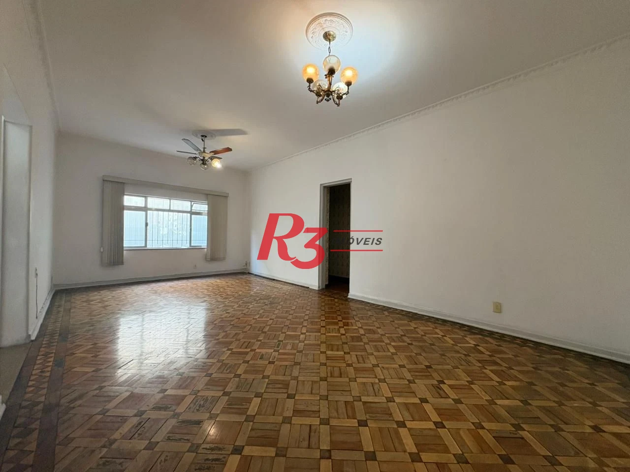 Casa com 3 dormitórios para alugar, 150 m² por R$ 3.000,00/mês - Macuco - Santos/SP