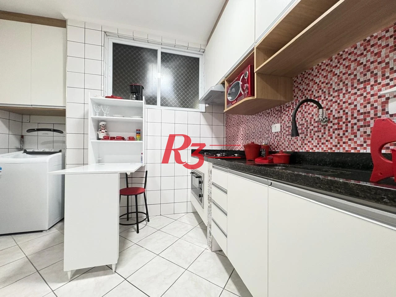 Apartamento com 2 dormitórios para alugar, 64 m² por R$ 5.500,02/mês - Boqueirão - Santos/SP