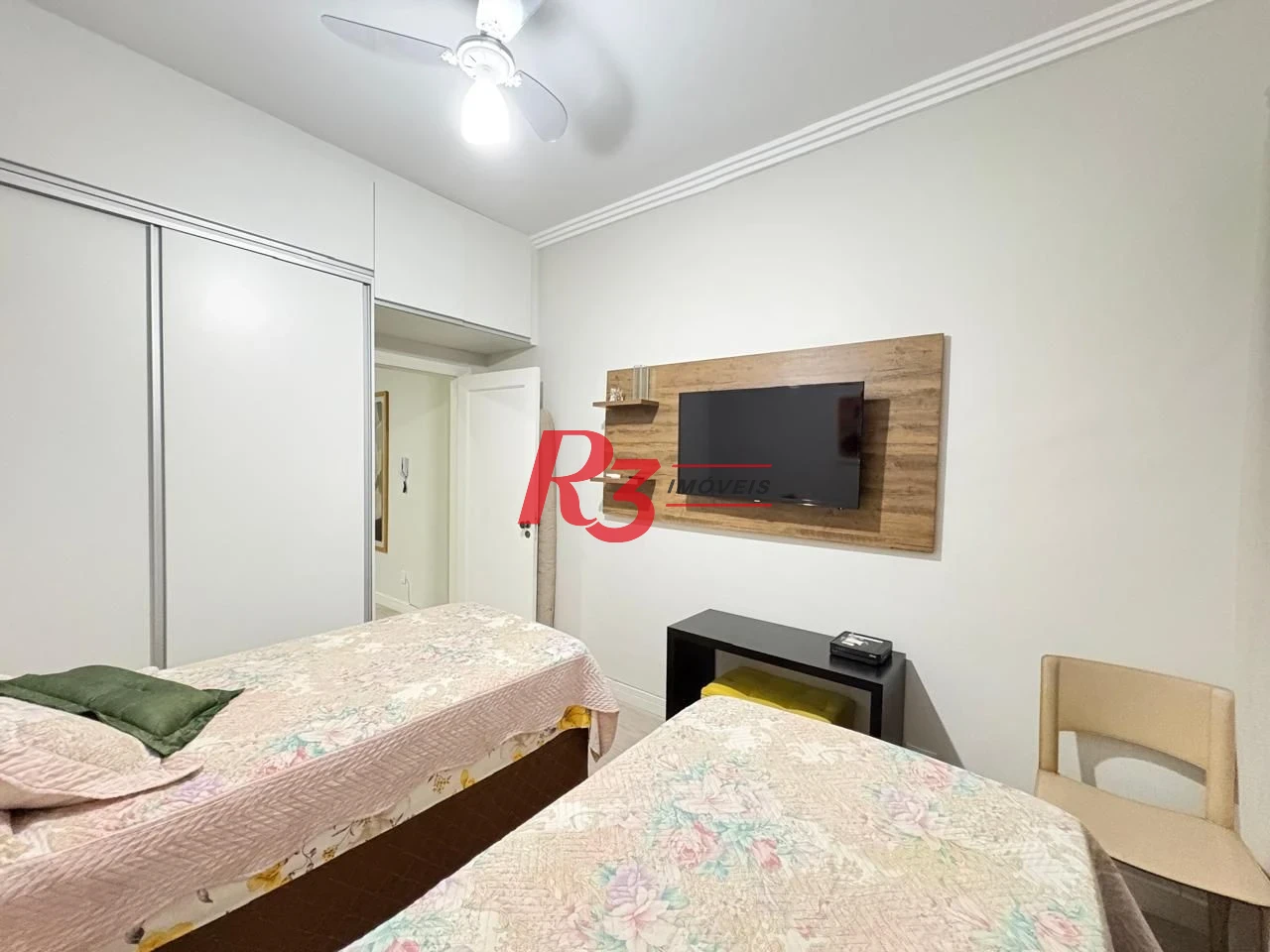 Apartamento com 2 dormitórios para alugar, 64 m² por R$ 5.500,02/mês - Boqueirão - Santos/SP