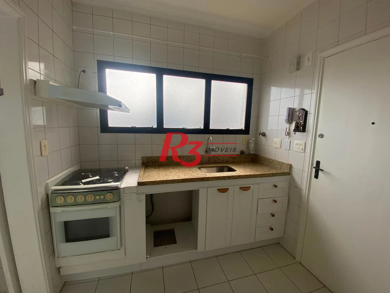 Apartamento com 3 dormitórios à venda, 122 m² por R$ 1.300.000,00 - Embaré - Santos/SP