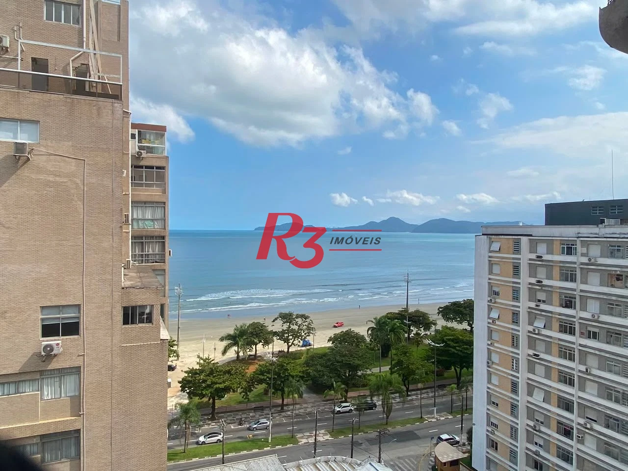 Apartamento com 3 dormitórios à venda, 122 m² por R$ 1.300.000,00 - Embaré - Santos/SP