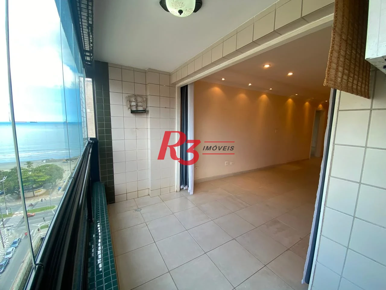 Apartamento com 3 dormitórios à venda, 122 m² por R$ 1.300.000,00 - Embaré - Santos/SP
