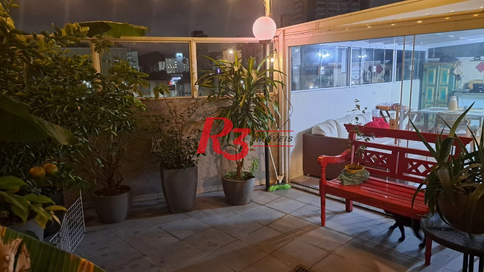 Apartamento Garden com 2 dormitórios à venda, 104 m² por R$ 1.100.000,00 - Gonzaga - Santos/SP