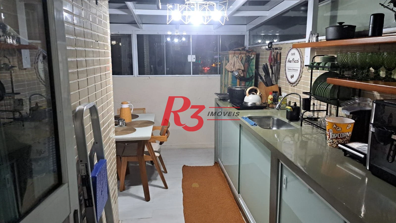 Apartamento Garden com 2 dormitórios à venda, 104 m² por R$ 1.100.000,00 - Gonzaga - Santos/SP