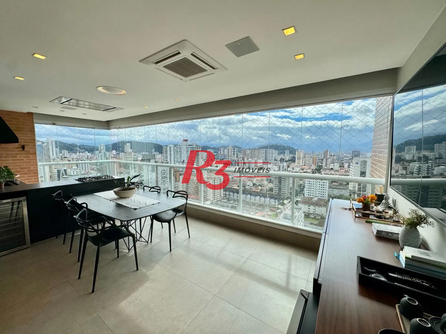 Apartamento com 3 dormitórios à venda, 127 m² por R$ 2.300.000,00 - Boqueirão - Santos/SP