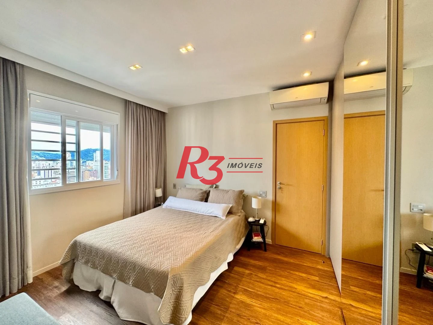Apartamento com 3 dormitórios à venda, 127 m² por R$ 2.300.000,00 - Boqueirão - Santos/SP