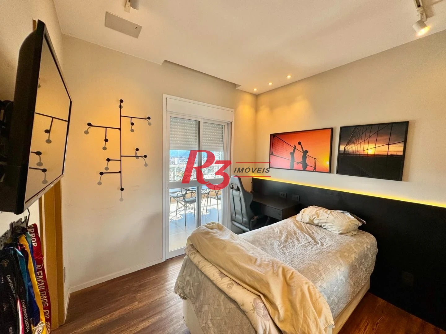 Apartamento com 3 dormitórios à venda, 127 m² por R$ 2.300.000,00 - Boqueirão - Santos/SP