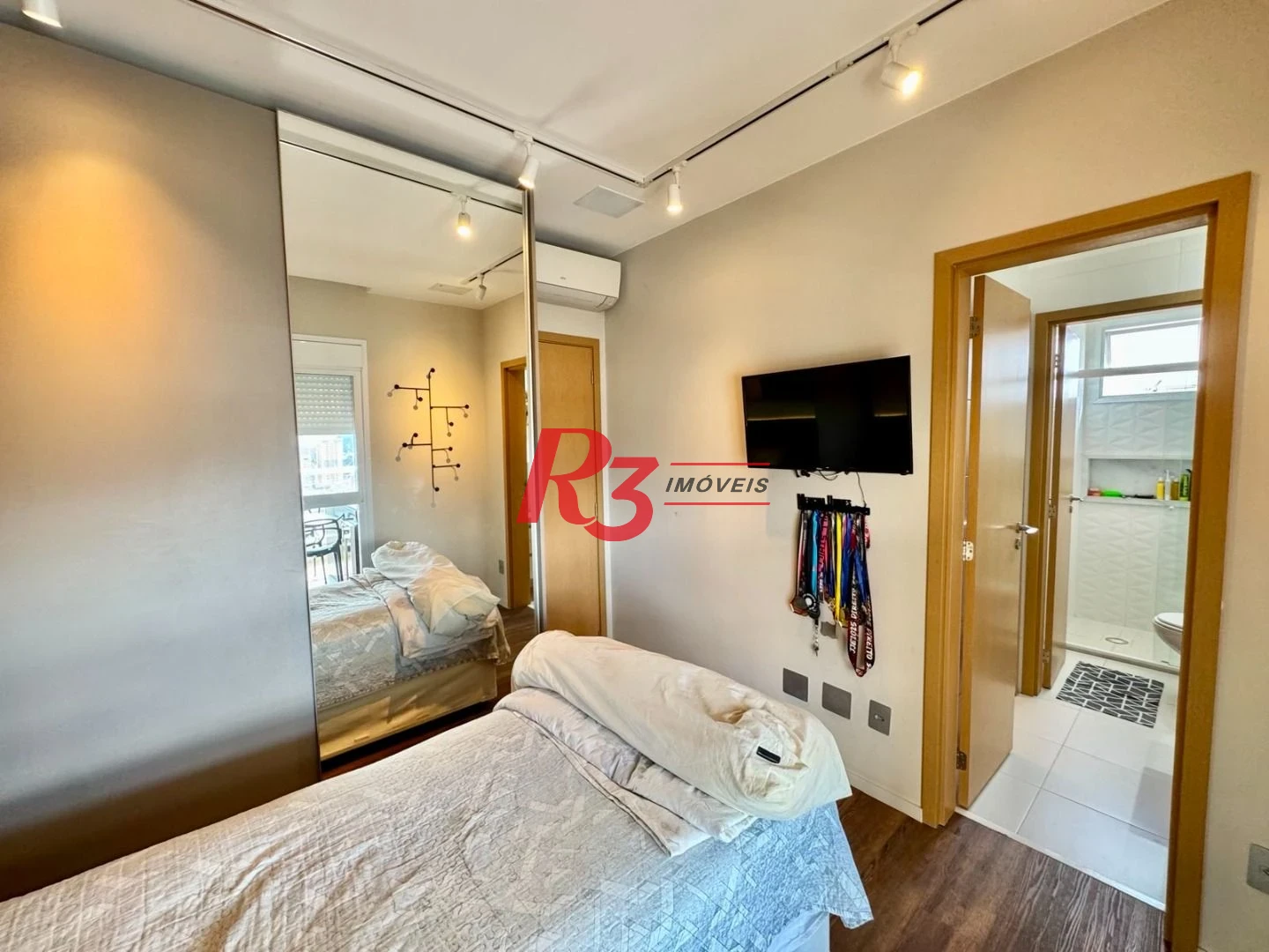 Apartamento com 3 dormitórios à venda, 127 m² por R$ 2.300.000,00 - Boqueirão - Santos/SP