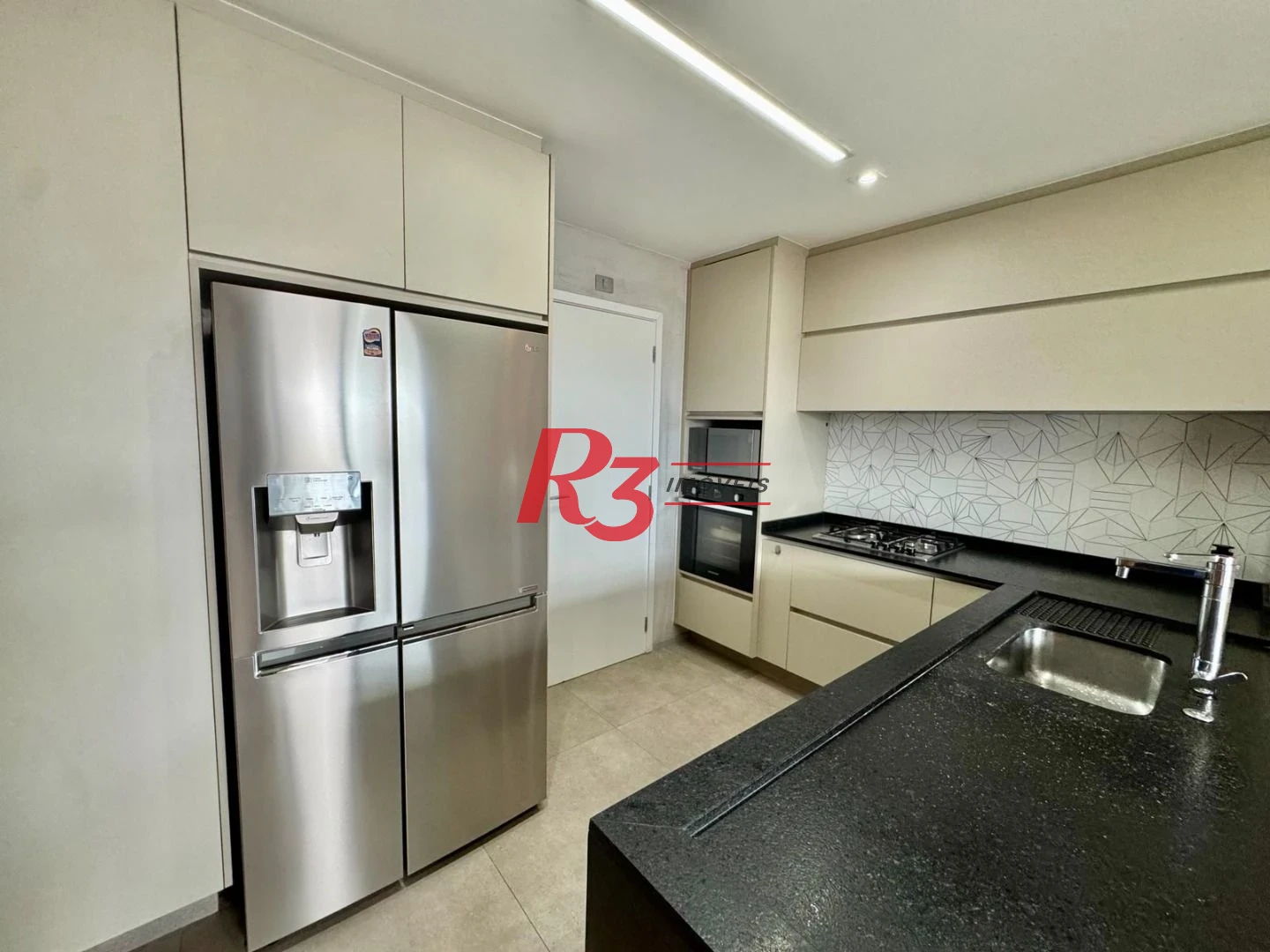 Apartamento com 3 dormitórios à venda, 127 m² por R$ 2.300.000,00 - Boqueirão - Santos/SP