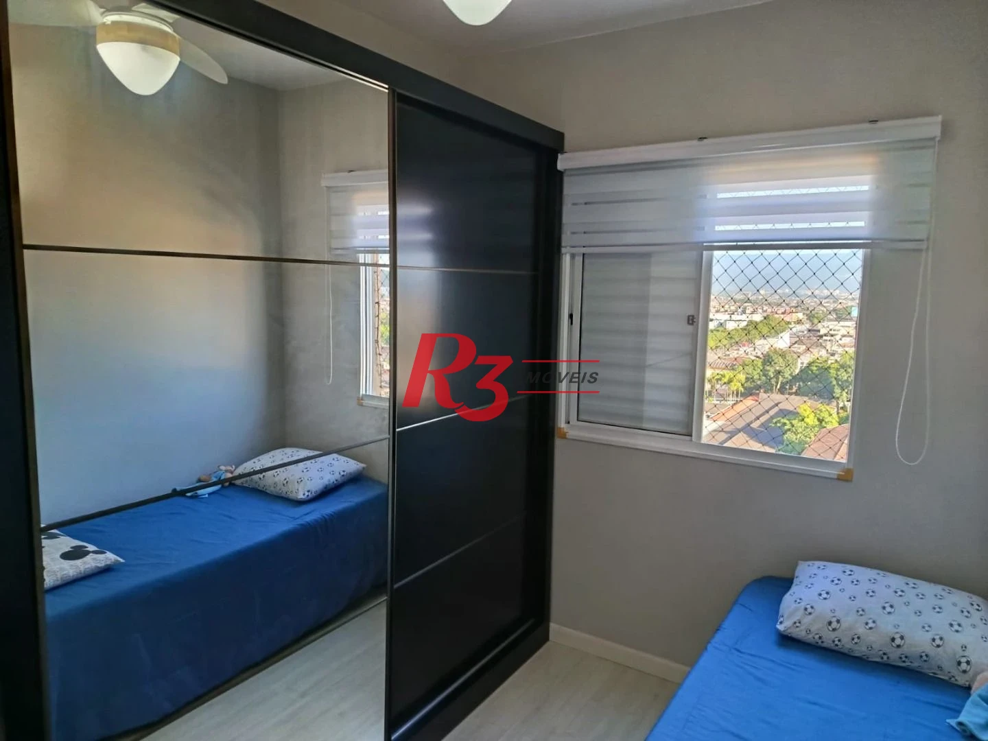 Apartamento com 2 dormitórios à venda, 53 m² por R$ 360.000,00 - Areia Branca - Santos/SP