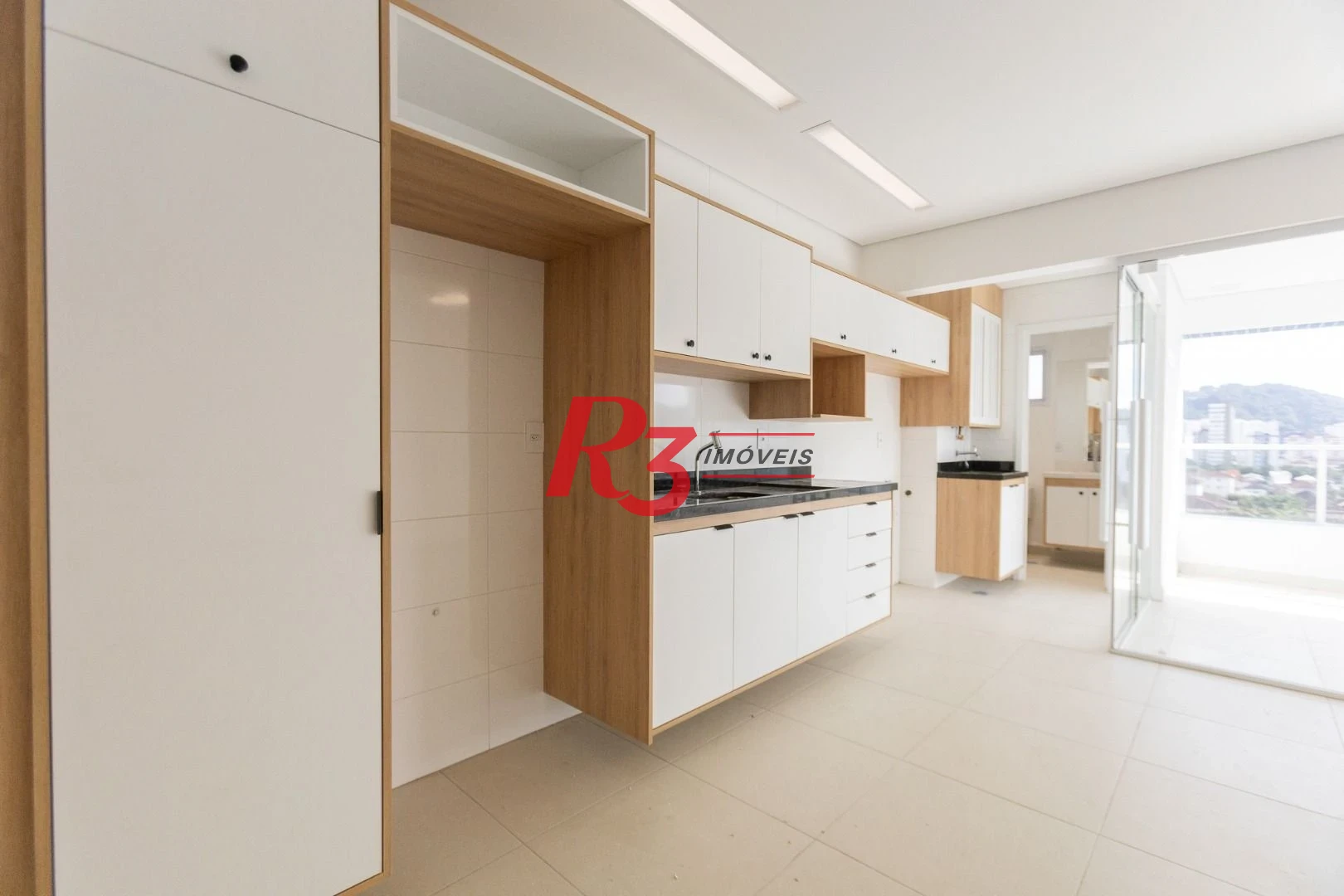 Apartamento com 2 dormitórios para alugar, 72 m² por R$ 5.628,98/mês - Campo Grande - Santos/SP