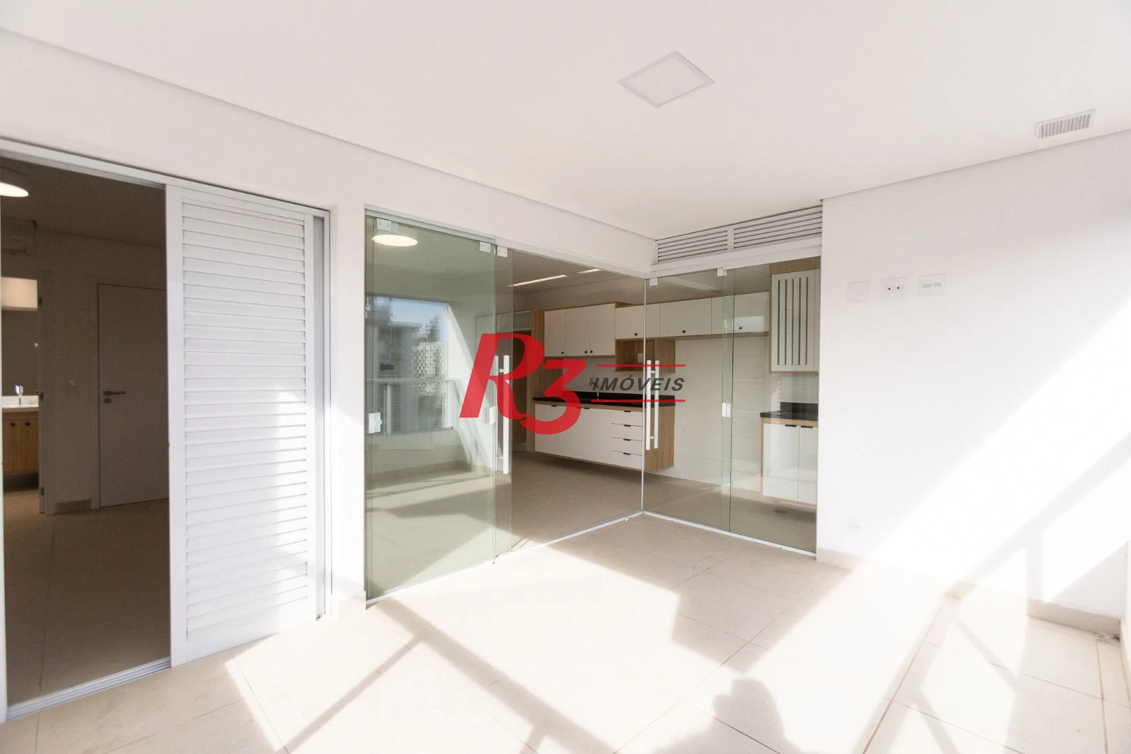 Apartamento com 2 dormitórios para alugar, 72 m² por R$ 5.628,98/mês - Campo Grande - Santos/SP