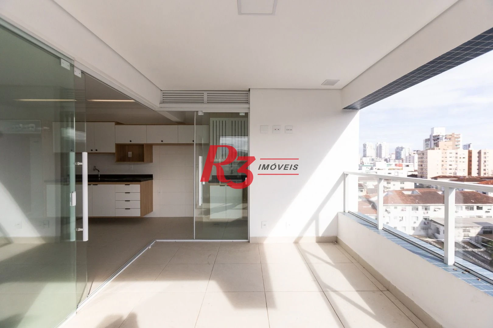 Apartamento com 2 dormitórios para alugar, 72 m² por R$ 5.628,98/mês - Campo Grande - Santos/SP