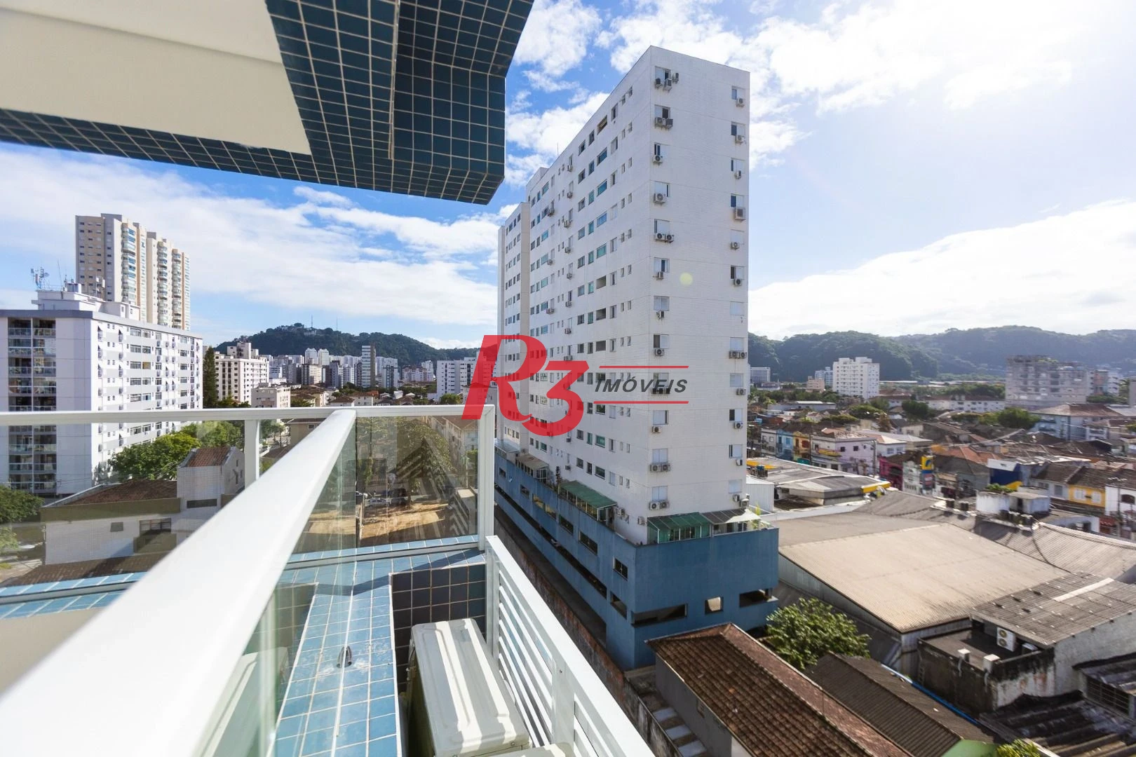 Apartamento com 2 dormitórios para alugar, 72 m² por R$ 5.628,98/mês - Campo Grande - Santos/SP