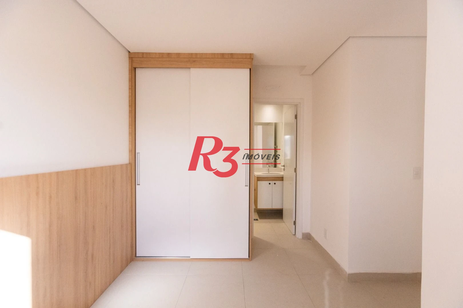 Apartamento com 2 dormitórios para alugar, 72 m² por R$ 5.628,98/mês - Campo Grande - Santos/SP