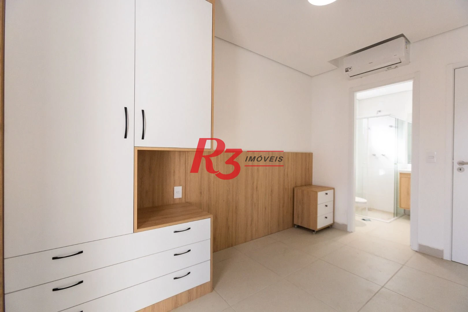 Apartamento com 2 dormitórios para alugar, 72 m² por R$ 5.628,98/mês - Campo Grande - Santos/SP