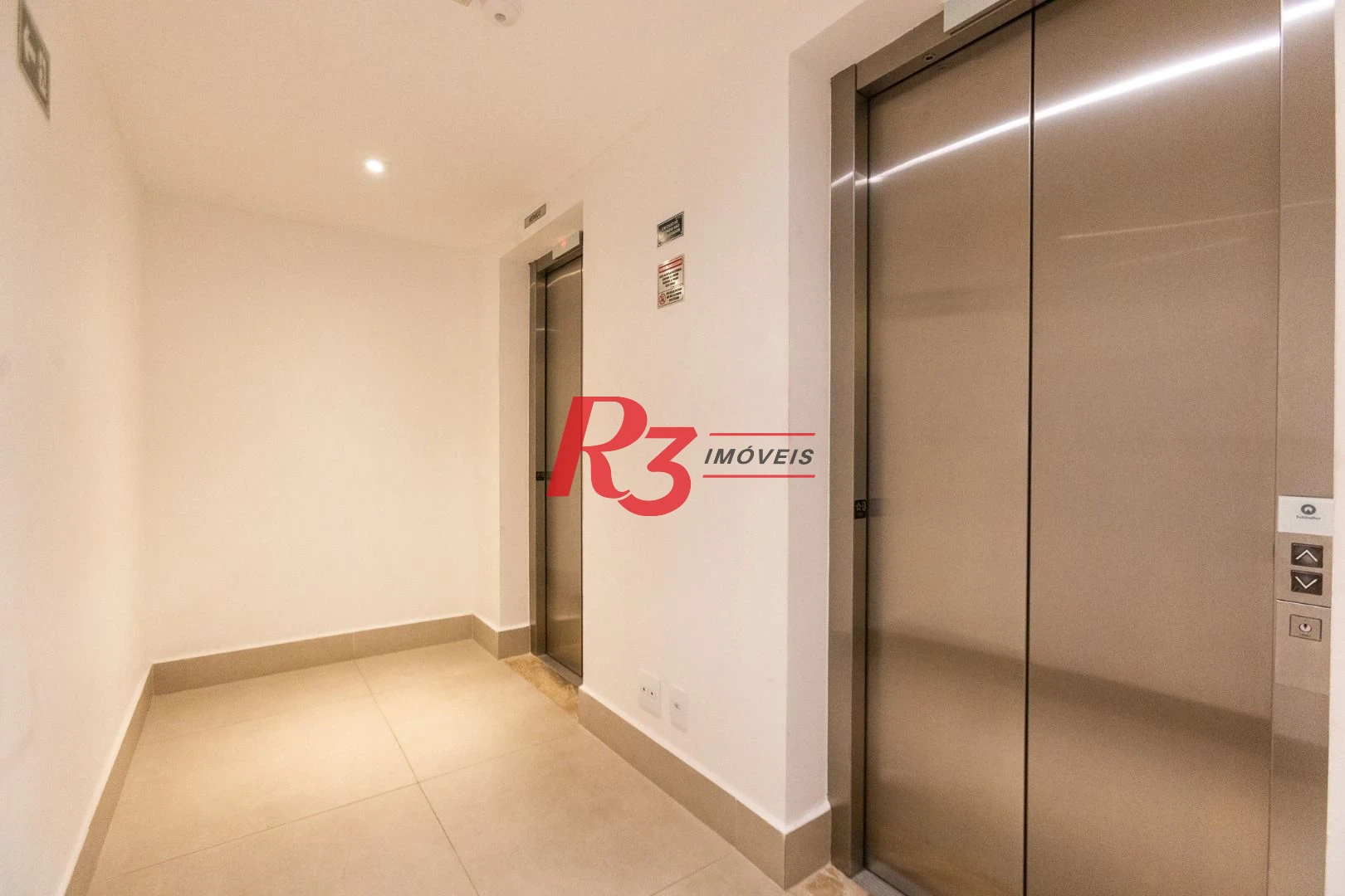 Apartamento com 2 dormitórios para alugar, 72 m² por R$ 5.628,98/mês - Campo Grande - Santos/SP
