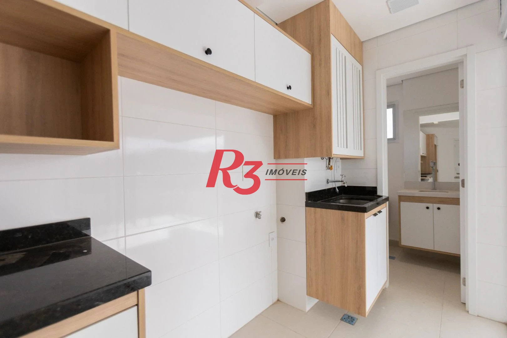 Apartamento com 2 dormitórios para alugar, 72 m² por R$ 5.628,98/mês - Campo Grande - Santos/SP