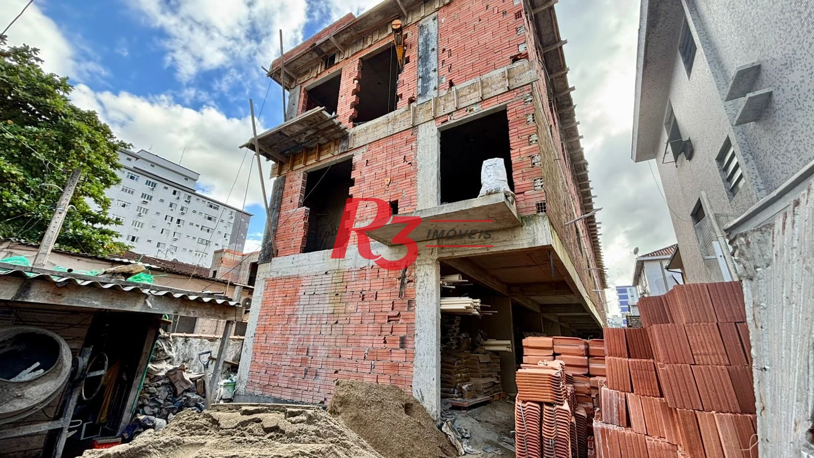 Village com 2 dormitórios à venda, 80 m² por R$ 700.000,00 - Campo Grande - Santos/SP