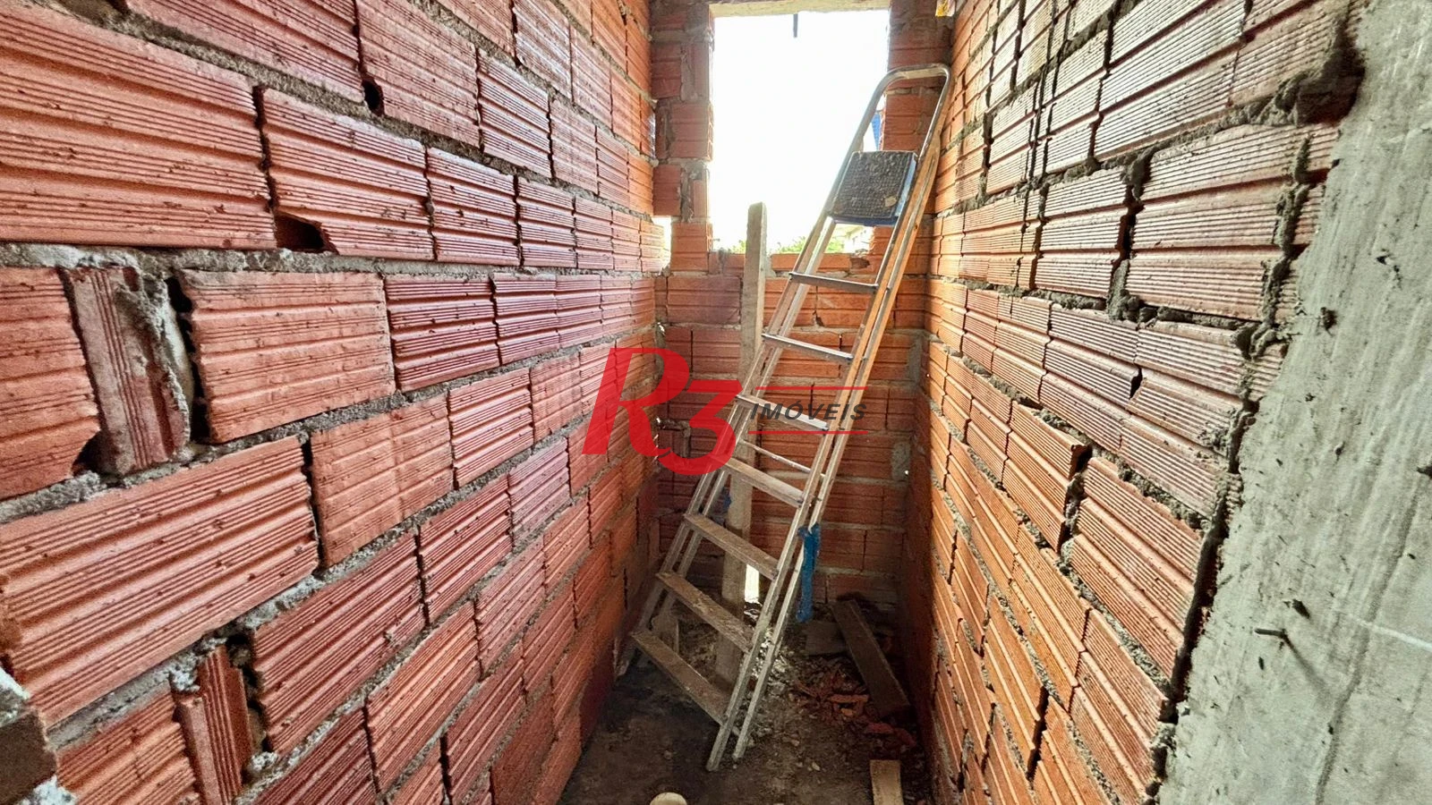Village com 2 dormitórios à venda, 80 m² por R$ 700.000,00 - Campo Grande - Santos/SP