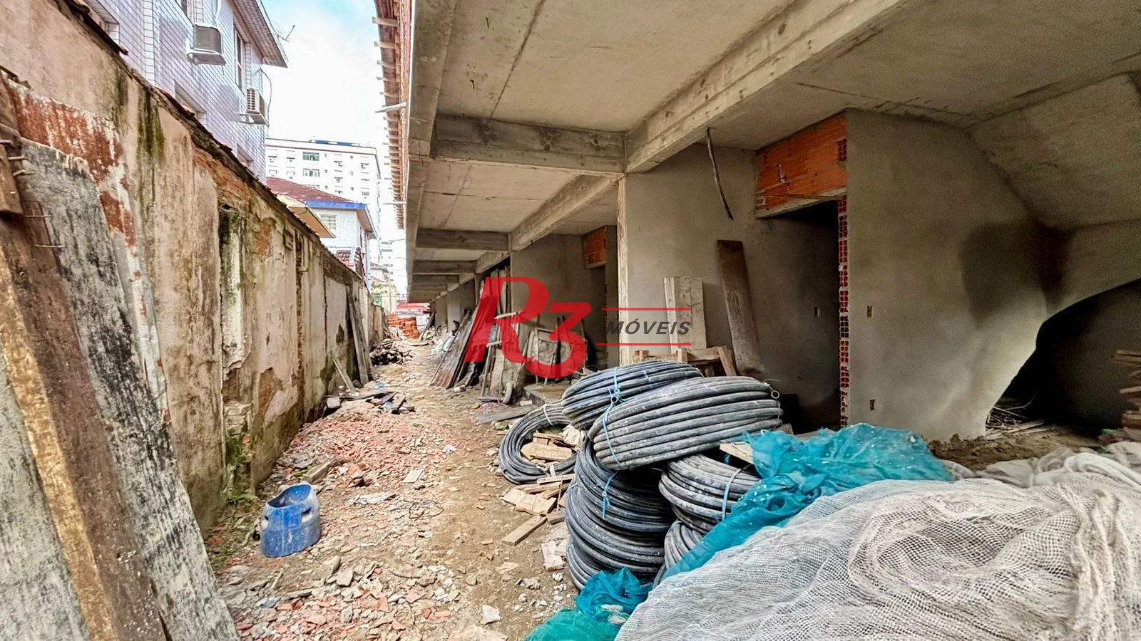 Village com 2 dormitórios à venda, 80 m² por R$ 800.000,00 - Campo Grande - Santos/SP