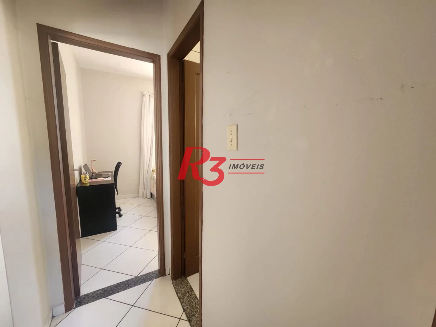 Apartamento com 2 dormitórios à venda, 74 m² por R$ 470.000,00 - Gonzaga - Santos/SP