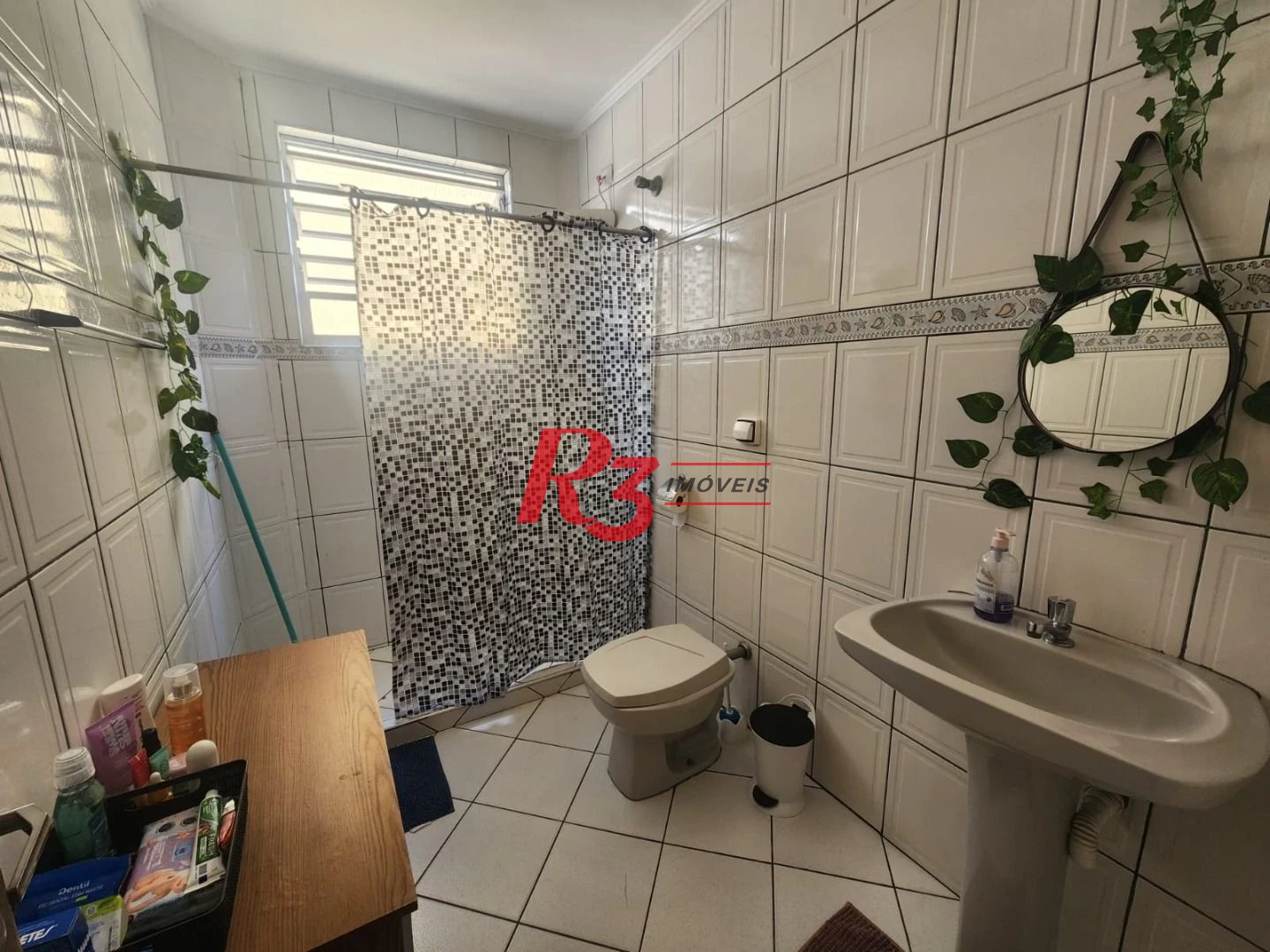 Apartamento com 2 dormitórios à venda, 74 m² por R$ 470.000,00 - Gonzaga - Santos/SP