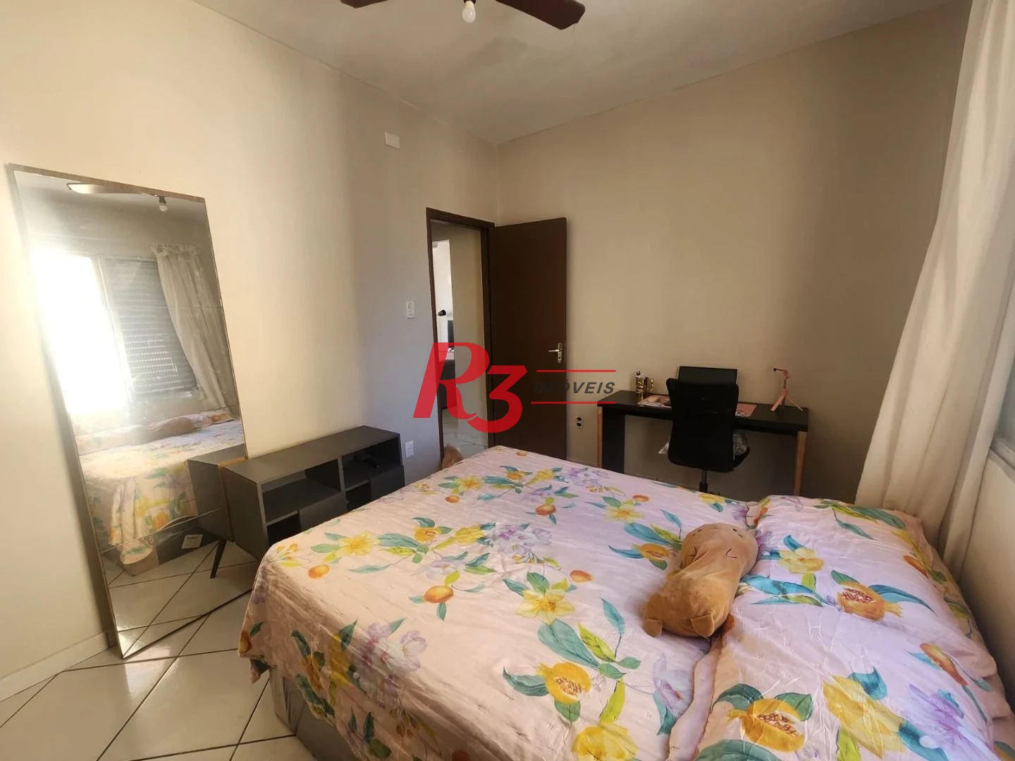 Apartamento com 2 dormitórios à venda, 74 m² por R$ 470.000,00 - Gonzaga - Santos/SP