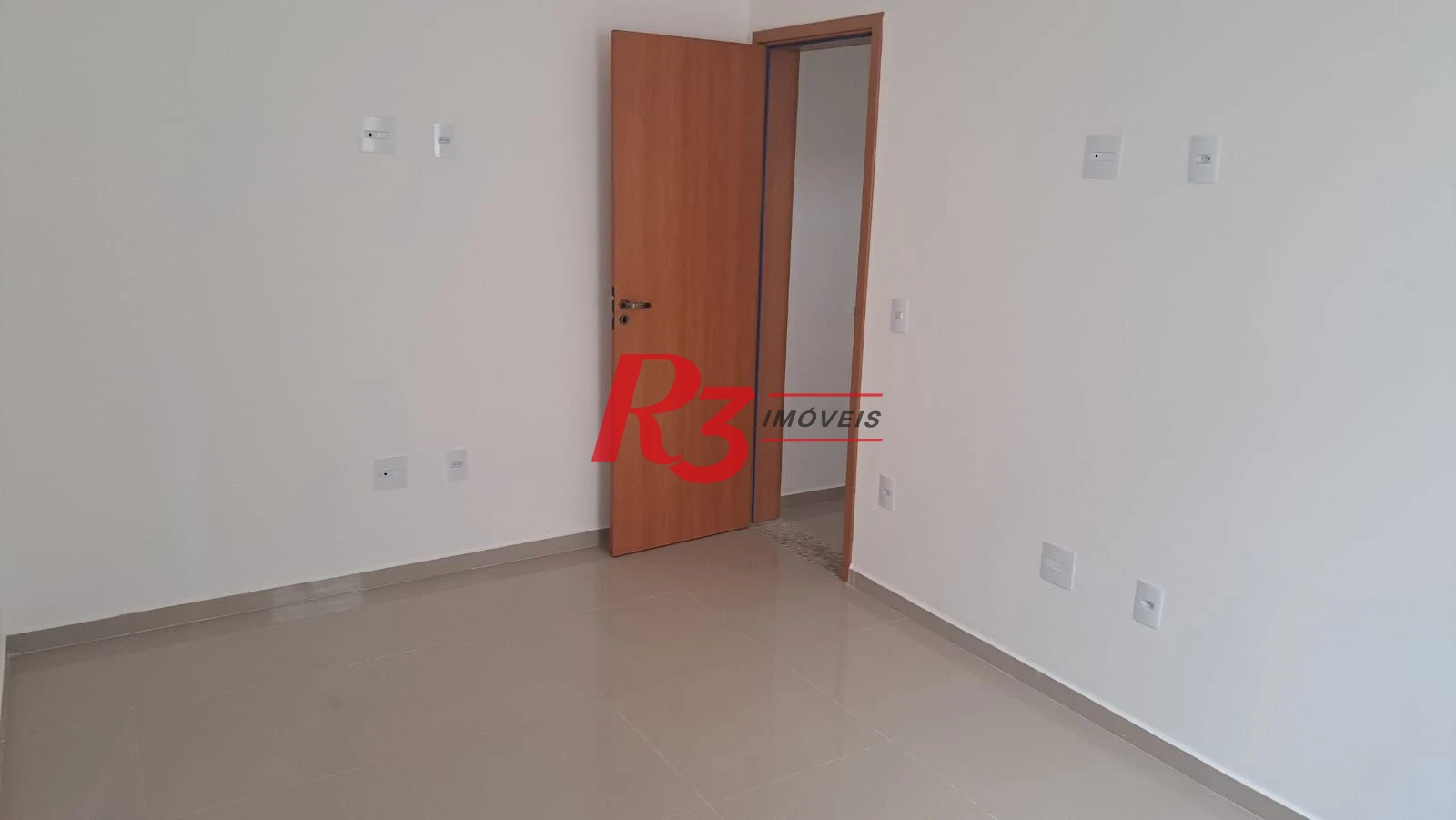 Casa com 3 dormitórios à venda, 1 m² por R$ 950.000,00 - Aparecida - Santos/SP