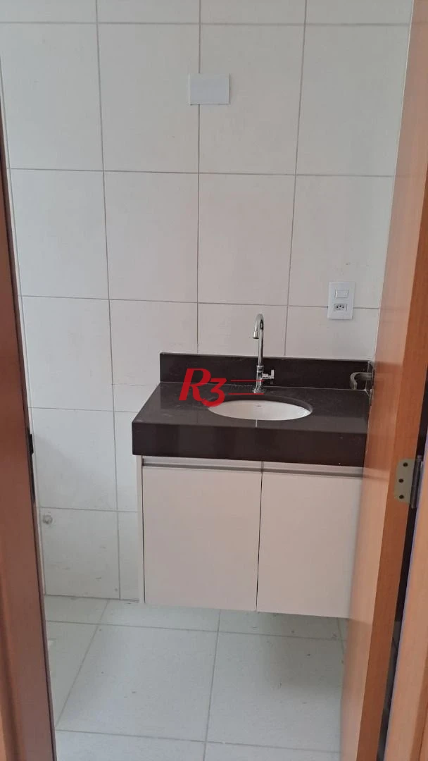 Casa com 3 dormitórios à venda, 1 m² por R$ 950.000,00 - Aparecida - Santos/SP