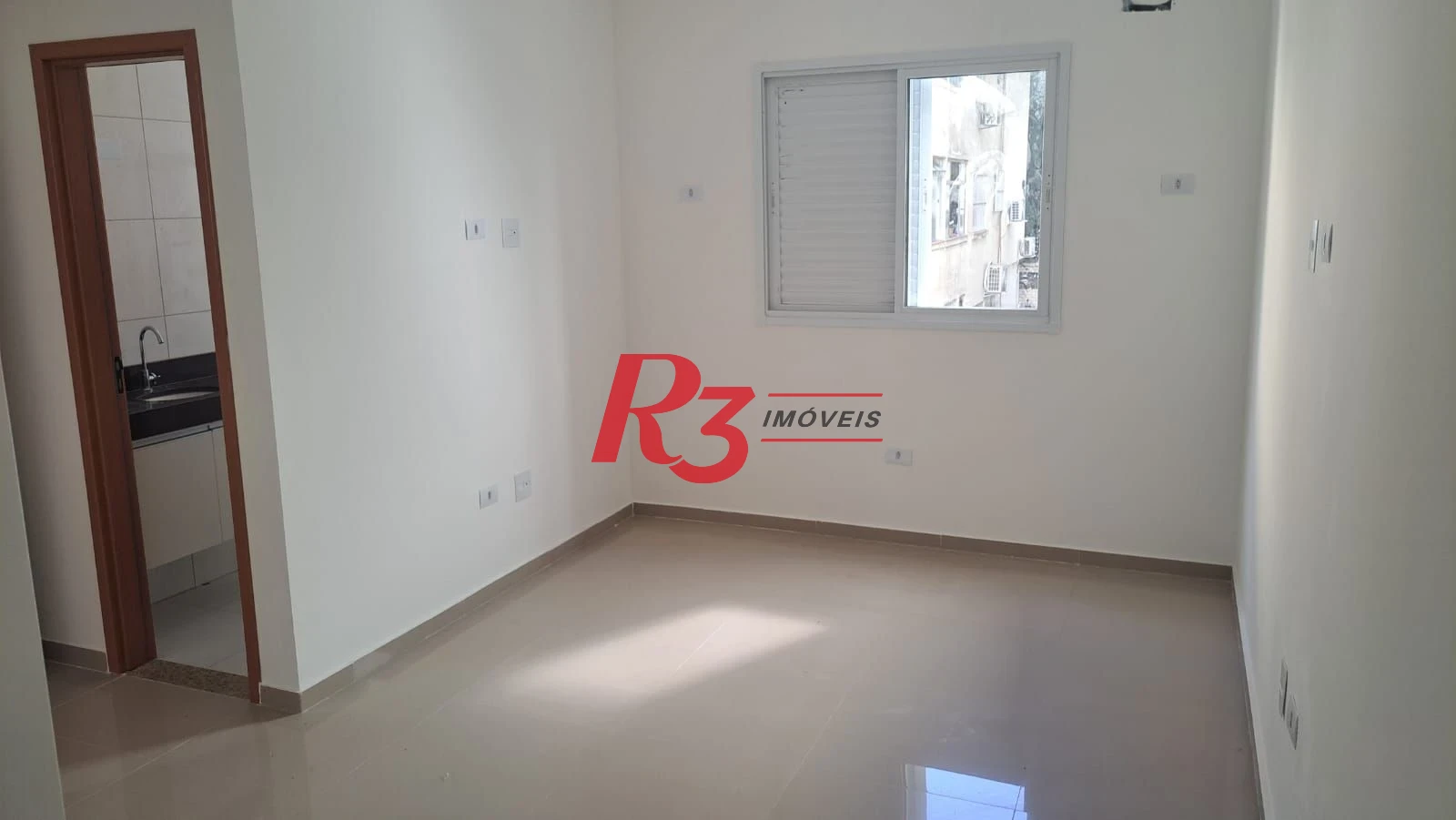 Casa com 3 dormitórios à venda, 1 m² por R$ 950.000,00 - Aparecida - Santos/SP