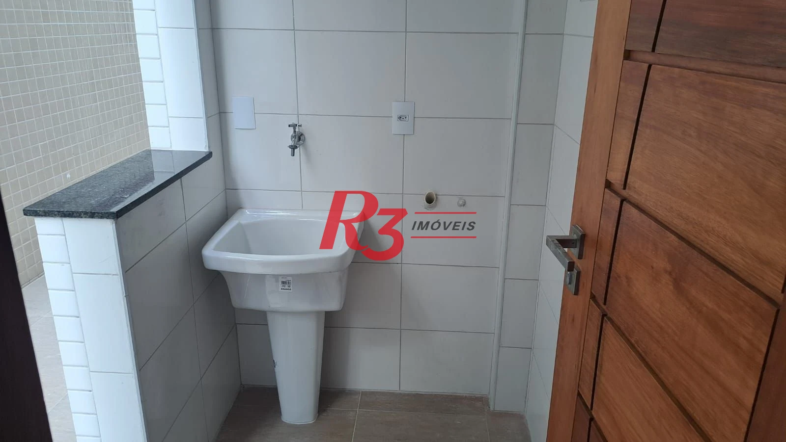Casa com 3 dormitórios à venda, 1 m² por R$ 950.000,00 - Aparecida - Santos/SP