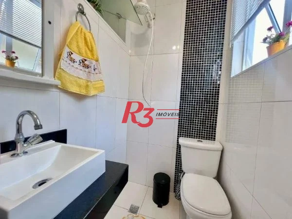 Casa com 2 dormitórios à venda, 100 m² por R$ 800.000,00 - Embaré - Santos/SP