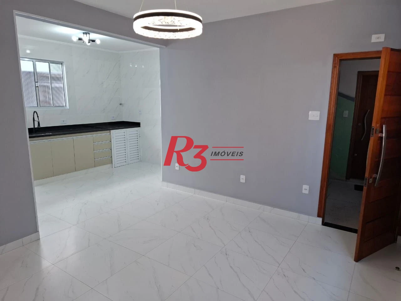 Apartamento com 2 dormitórios à venda, 61 m² por R$ 405.000,00 - Gonzaga - Santos/SP