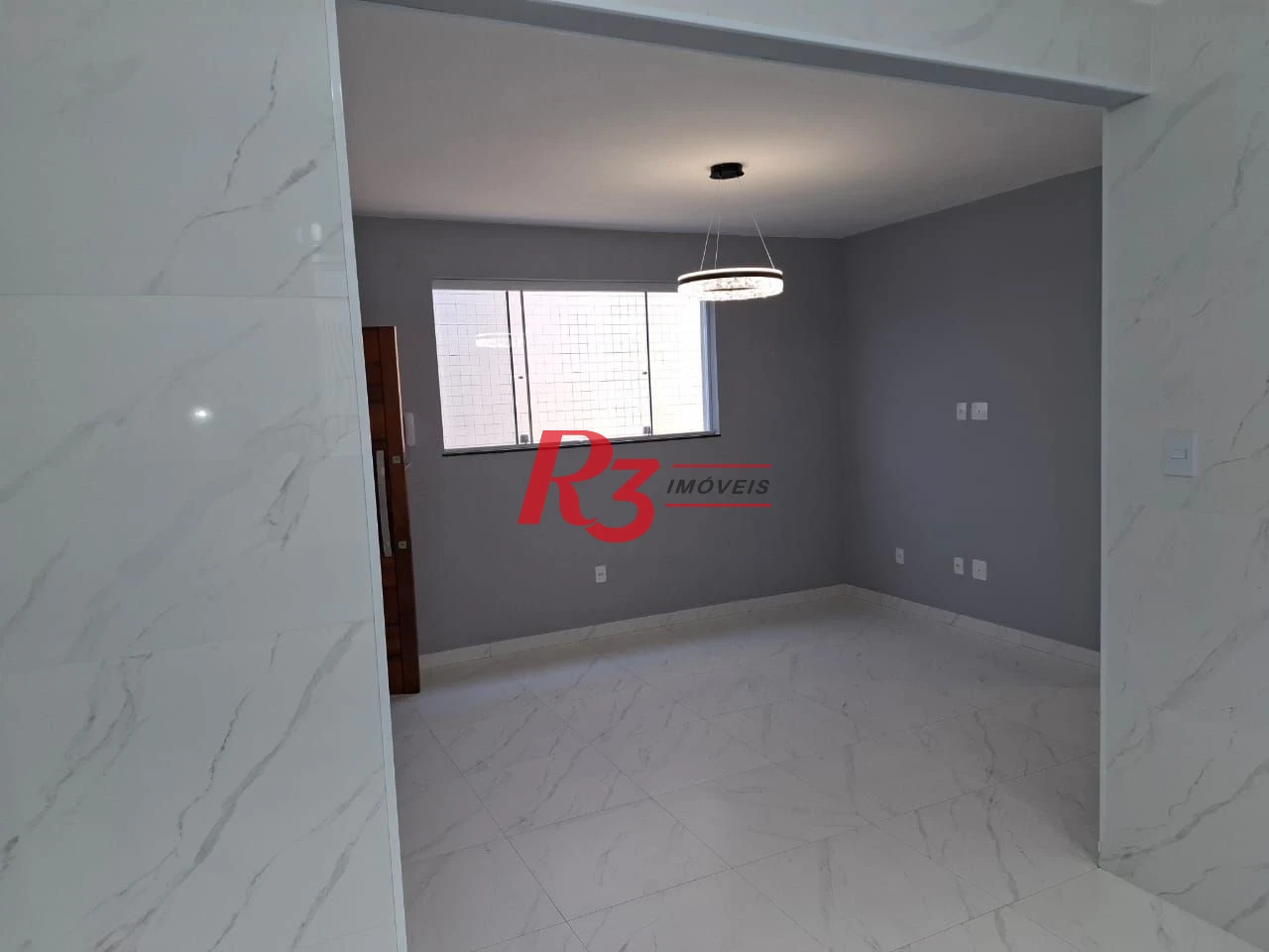 Apartamento com 2 dormitórios à venda, 61 m² por R$ 405.000,00 - Gonzaga - Santos/SP