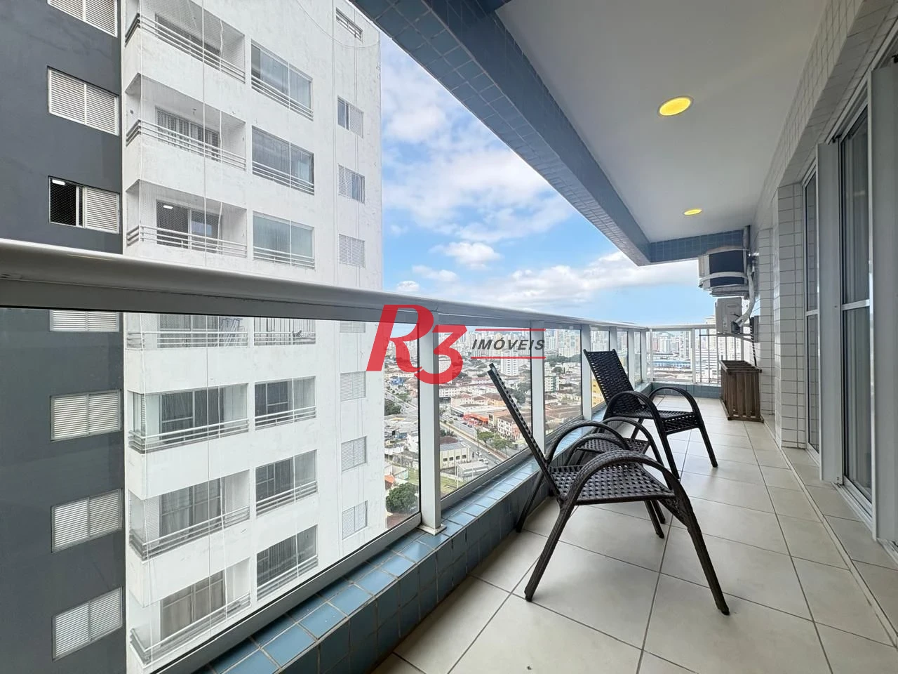 Apartamento com 2 dormitórios para alugar, 80 m² por R$ 6.500,02/mês - Boqueirão - Santos/SP